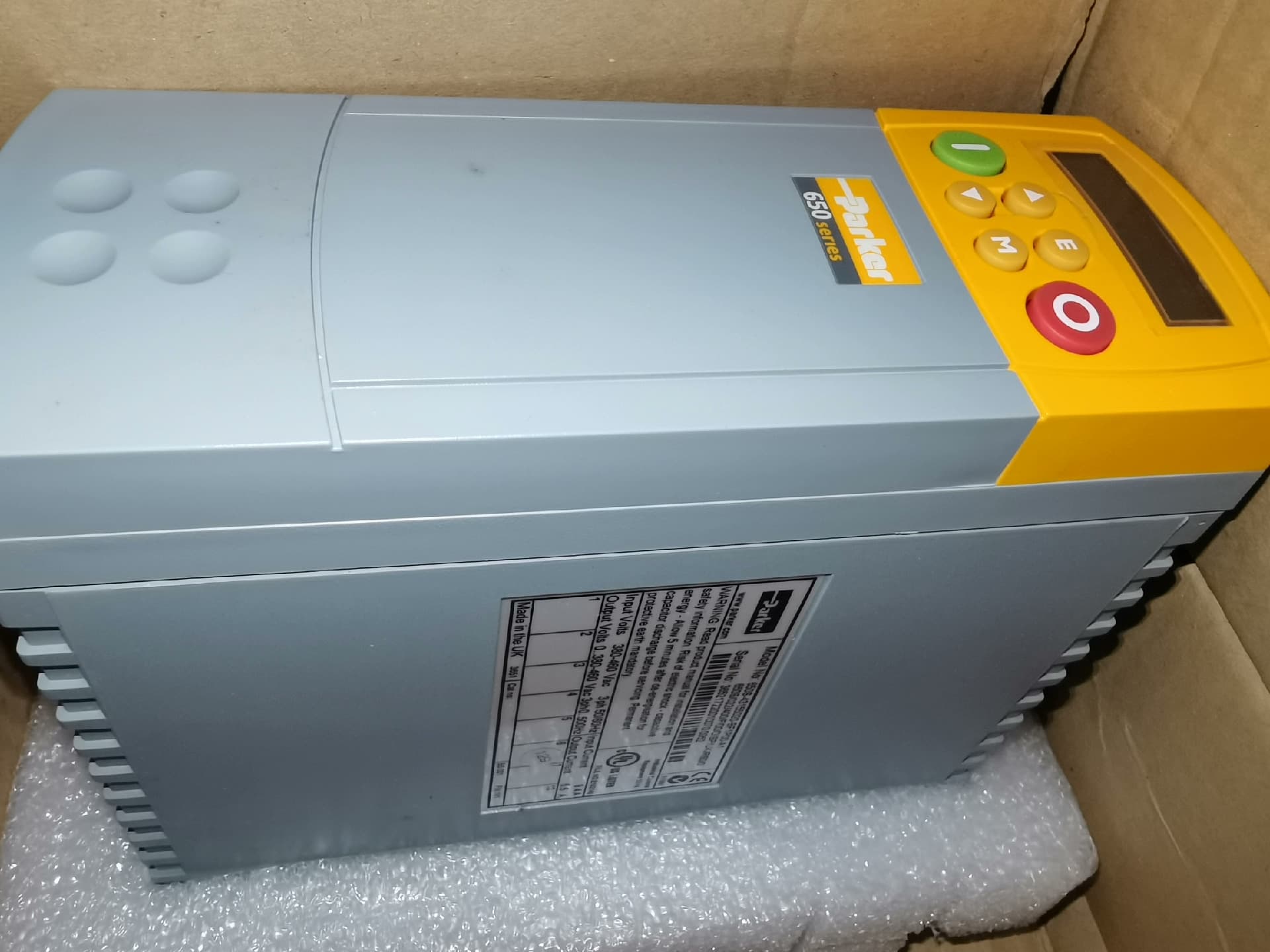 Nuovissimo originale Parker 650S/022/400/F/00/DISP/UK/RS0/0 Servoazionamenti azionamenti a frequenza variabile servomotori controller Spedizione veloce