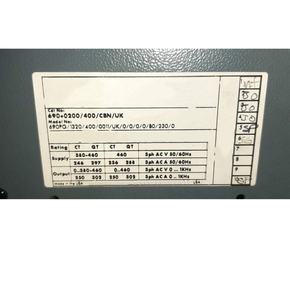 Nuovissimo originale Parker 690PG/1320/400/0011/UK/0/0/0/0/B0/230/0 Servoazionamenti azionamenti a frequenza variabile servomotori controller Spedizione veloce