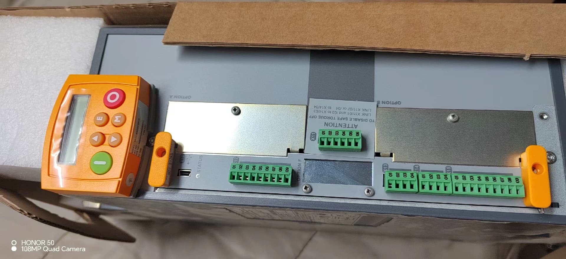 Nuovissimo originale Parker 890SD-532590D0-B00-1A000 Servoazionamenti azionamenti a frequenza variabile servomotori controller Spedizione veloce