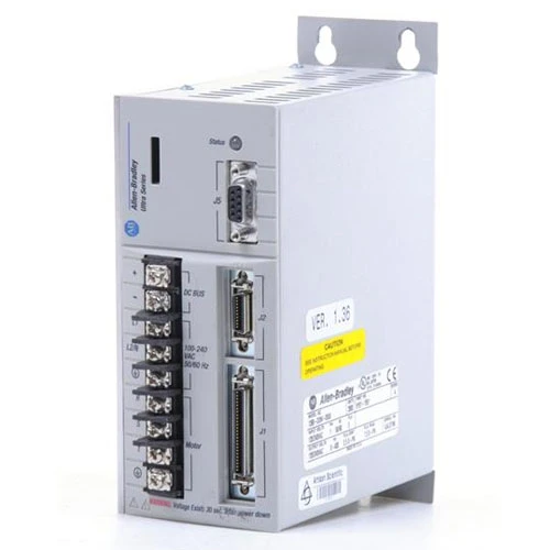 Servoazionamento digitale universale originale Allen-Bradley 1398-DDM-005 Ultra 100 Consegna rapida