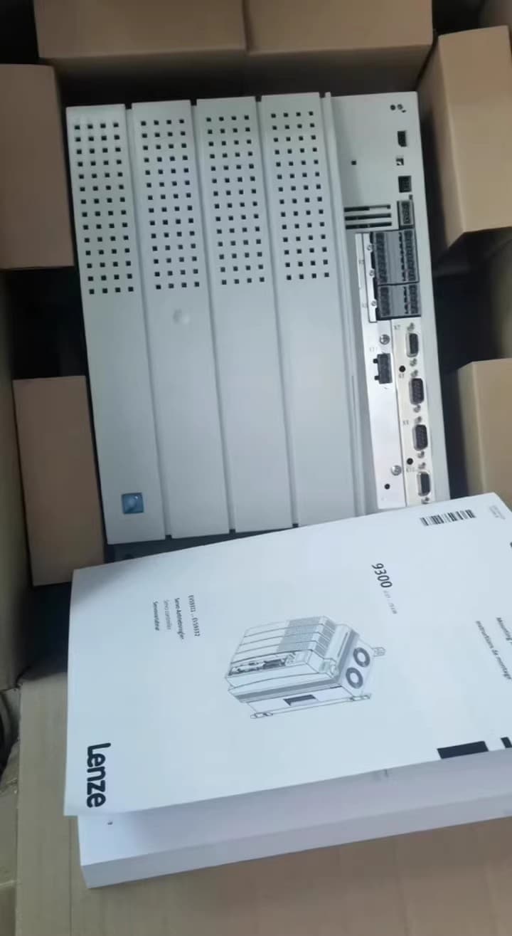 Nuovo modulo I/O industriale Lenze E82ZAFAC nuovo originale FedEx DHL spedizione veloce