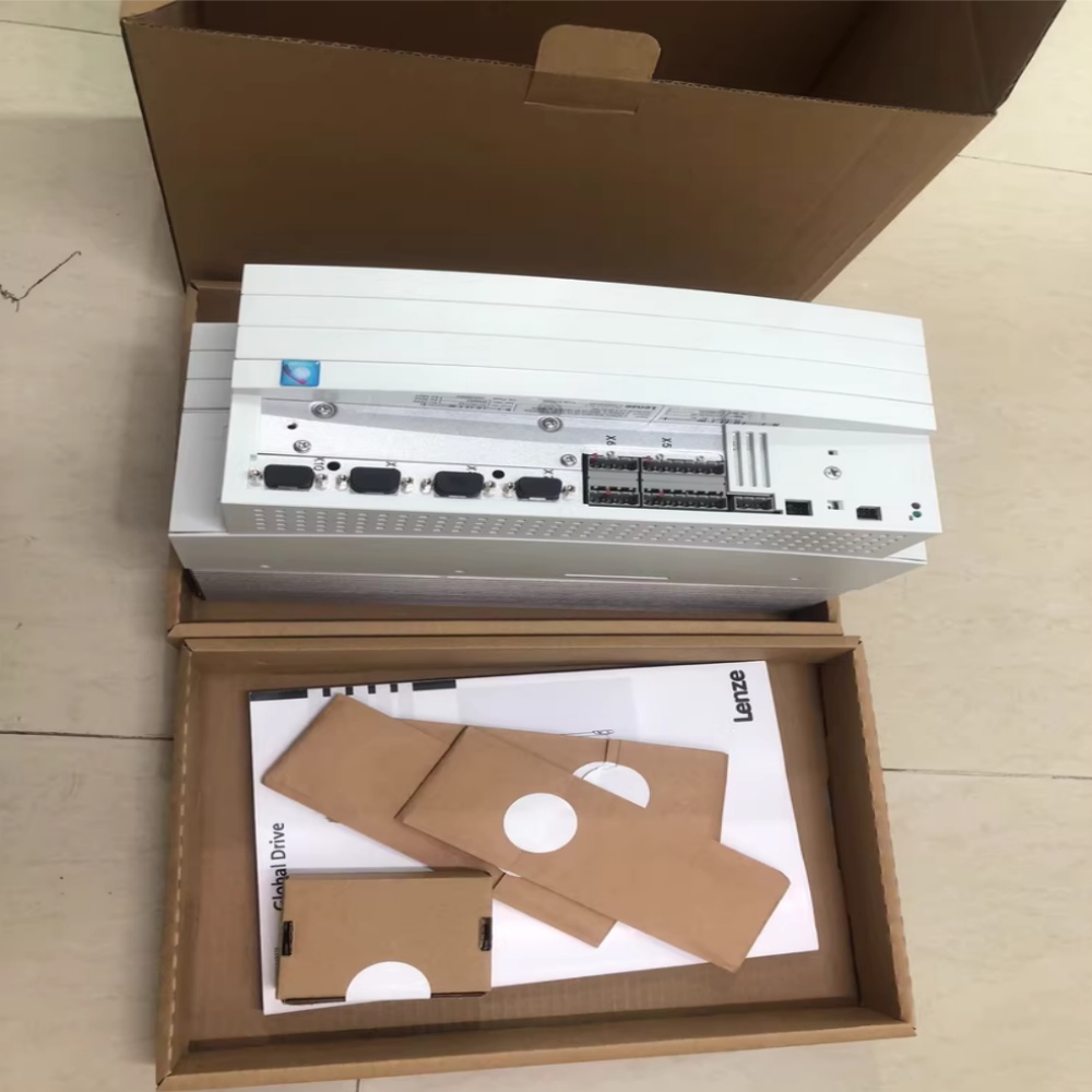 Nuovo modulo I/O industriale Lenze E82ZAFAC001 originale FedEx DHL spedizione veloce