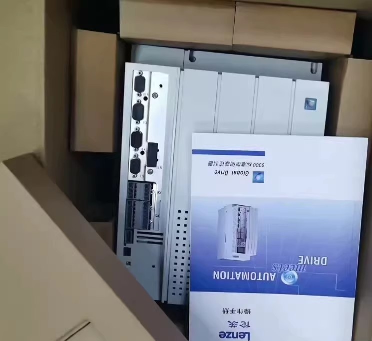 Nuovo modulo I/O industriale Lenze E94ASHE2024 originale FedEx DHL spedizione veloce