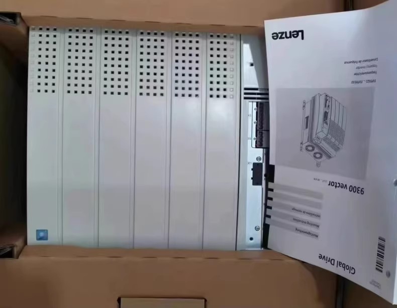 Nuovo modulo I/O industriale Lenze E94ASSE1044 originale FedEx DHL spedizione veloce