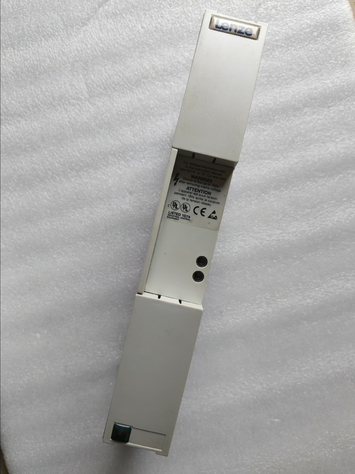 Nuovo modulo I/O industriale Lenze EMB9351-E nuovo e originale. Spedizione veloce FedEx DHL