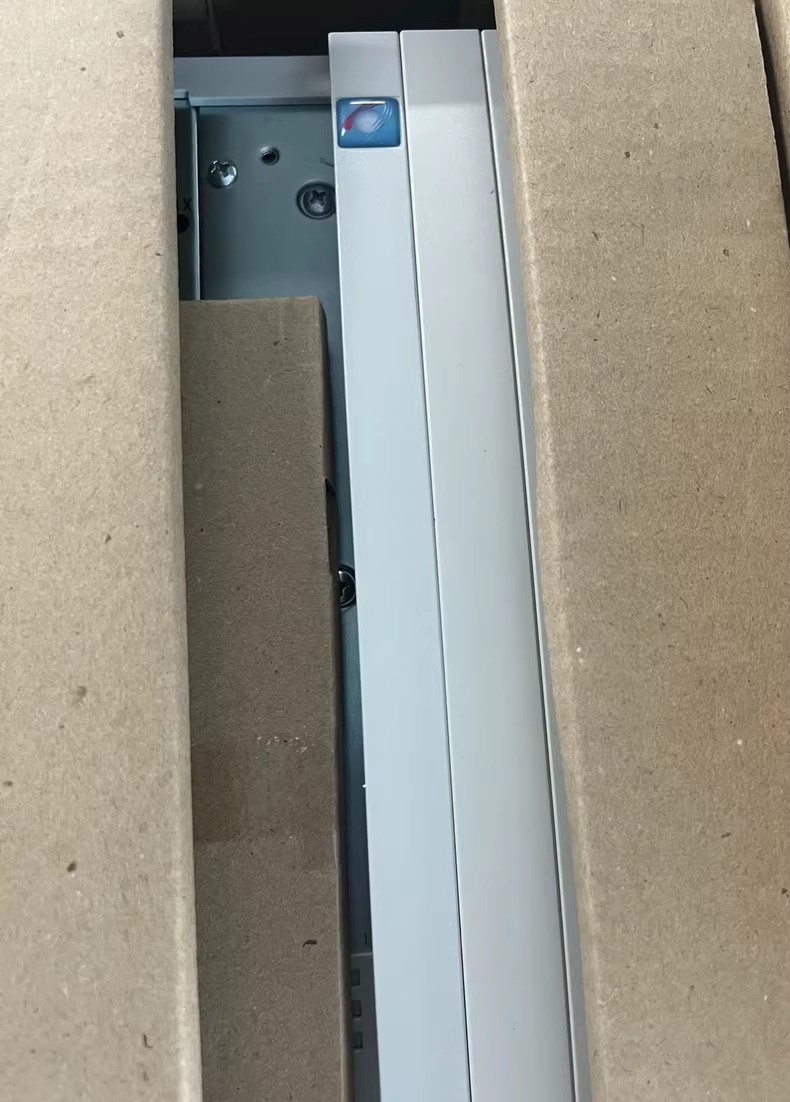 Nuovo modulo I/O industriale Lenze IE82EV223-4B201 FedEx DHL spedizione veloce