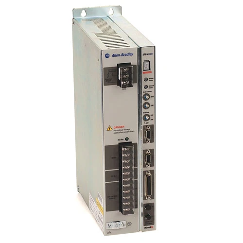 Nuovo servoazionamento digitale originale serie Allen-Bradley 2098-DSD-030 Ultra 3000 spedizione veloce