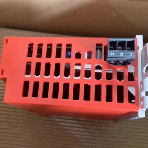 SEW EURODRIVE MC07B0011-5A3-4-00 Convertitore di frequenza